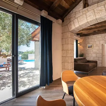 Hilltop House Holiday home *